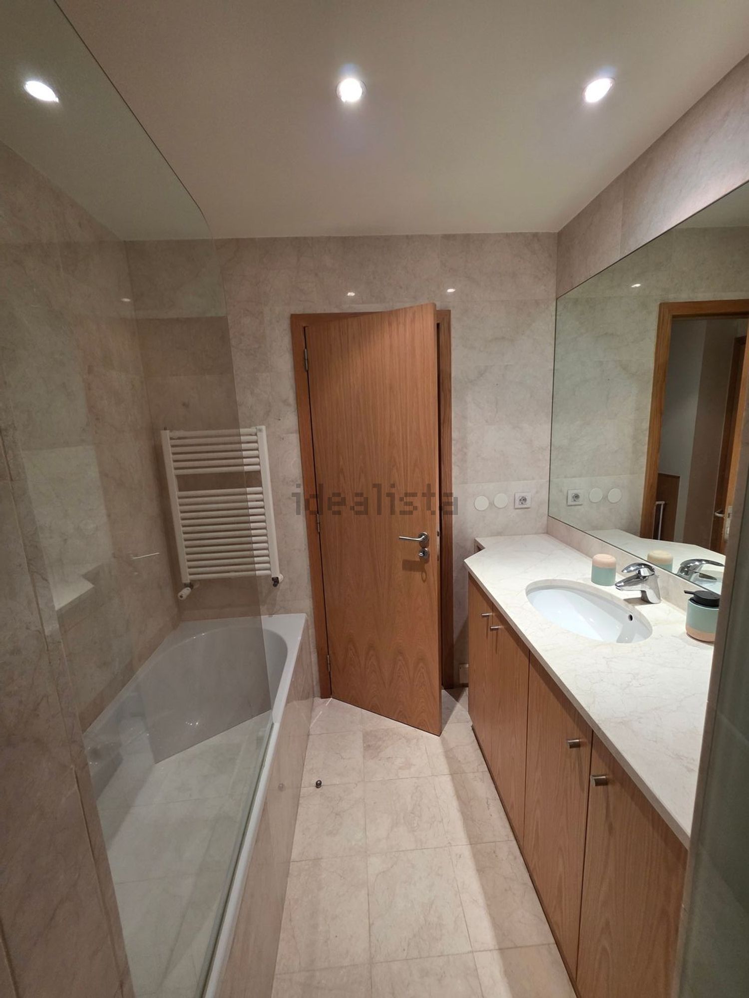 出租复式公寓在Avenida do Índico - 卫生间