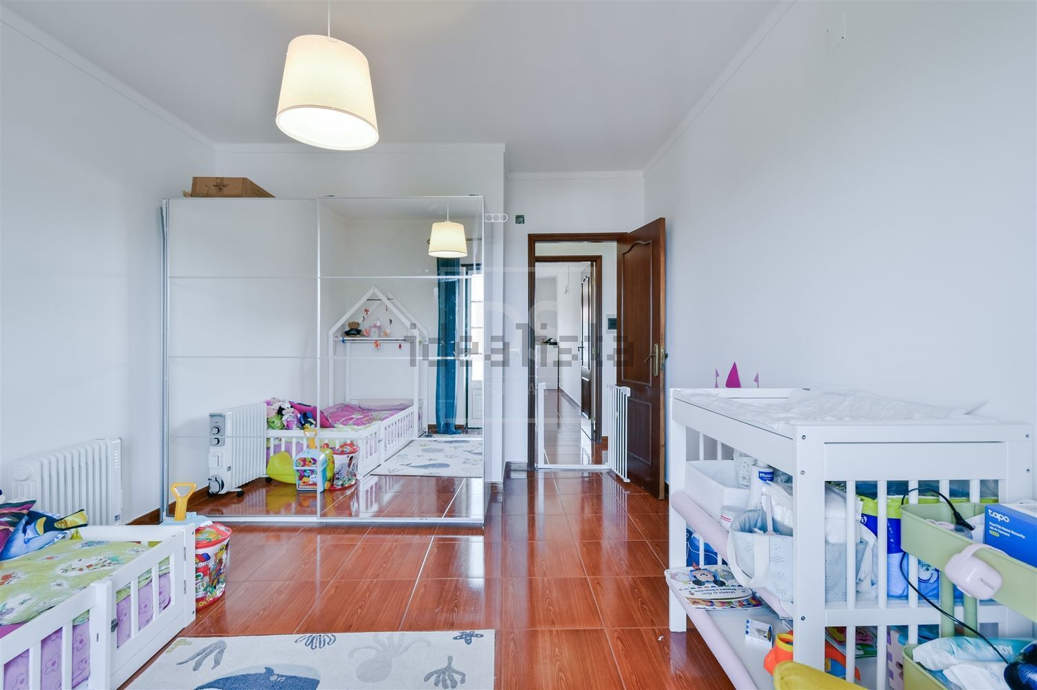 小楼房或独栋别墅出售在Praça Dom Lourenço Vicente, 18 - 卧室