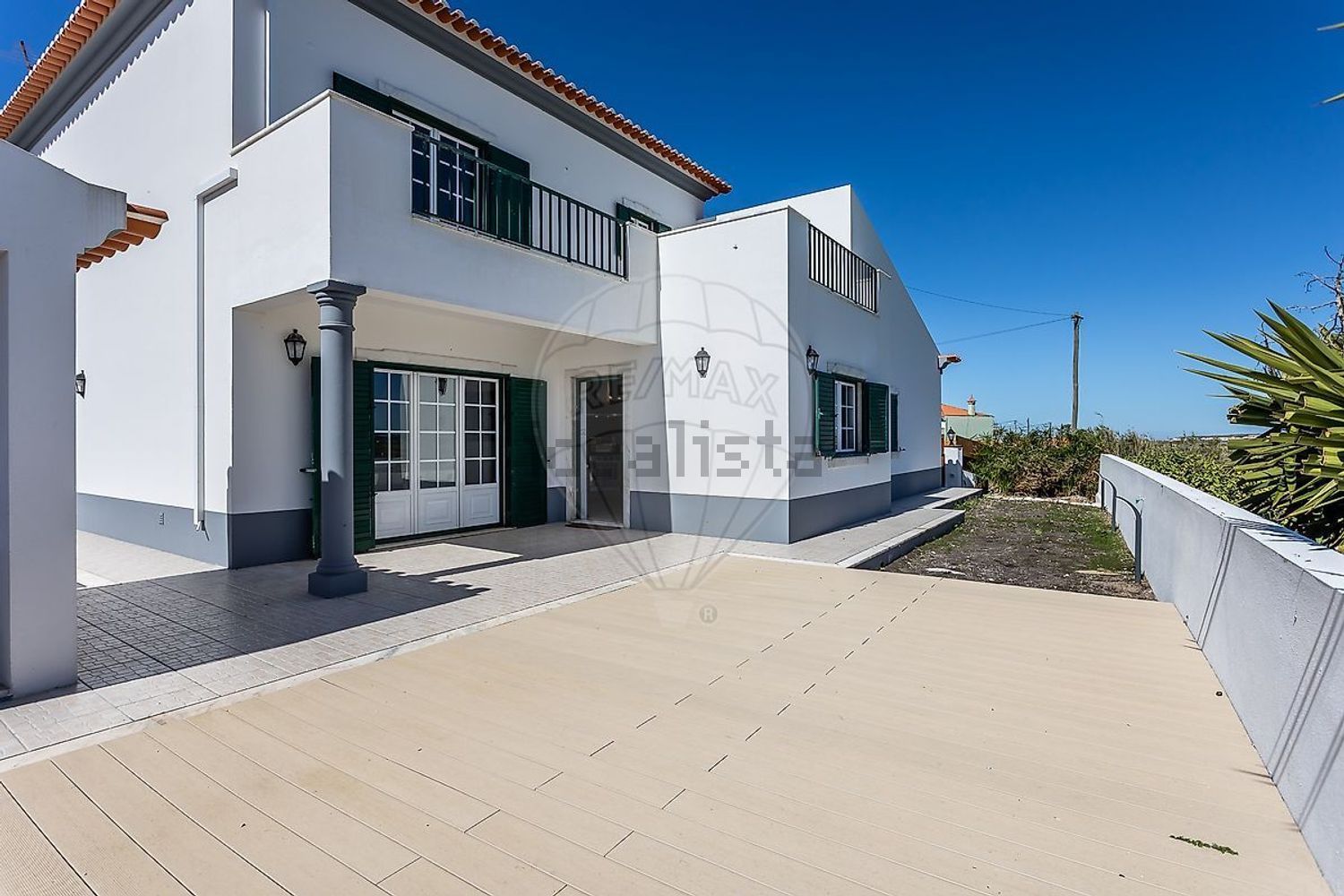 小楼房或独栋别墅出售在Rua Filipe Sapateiro - 外立面