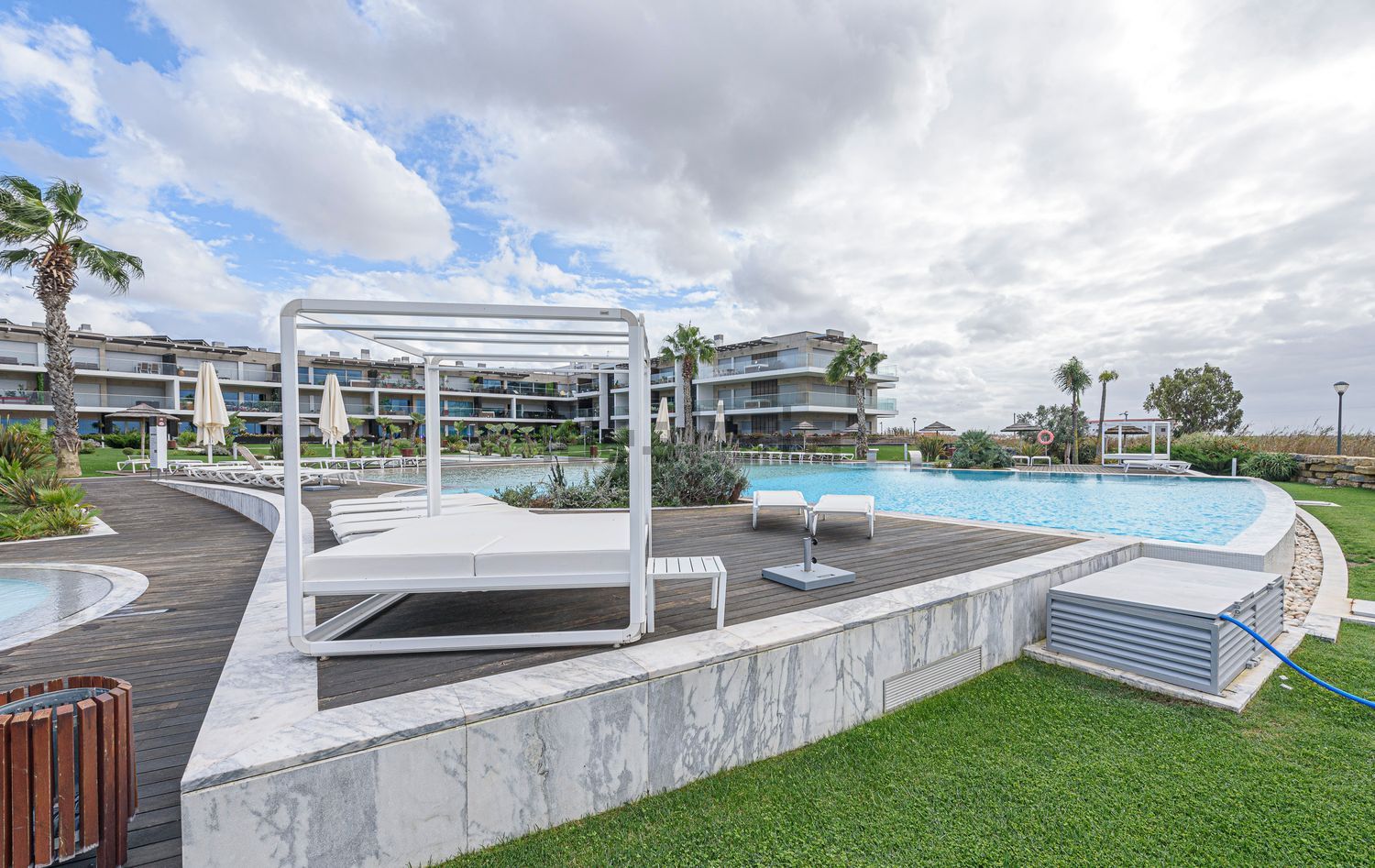 公寓 t3出售在Passeio das Caravelas - 游泳池