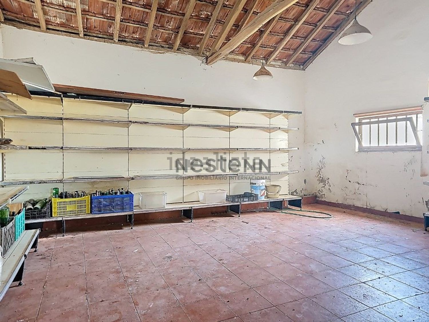 小楼房或独栋别墅出售在Lamas e Cercal - 停车位