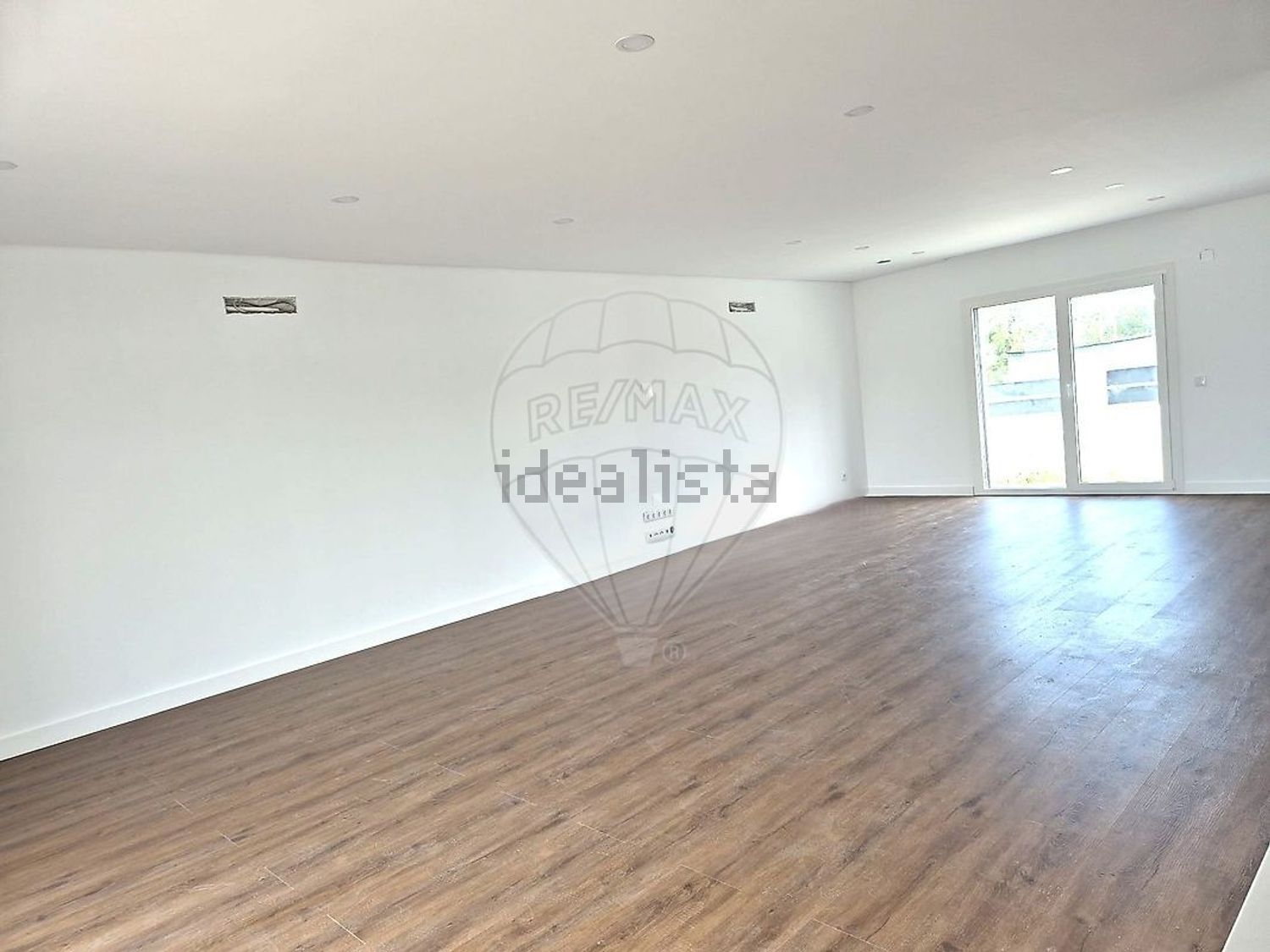 小楼房或独栋别墅出售在Rua 27 - 居住