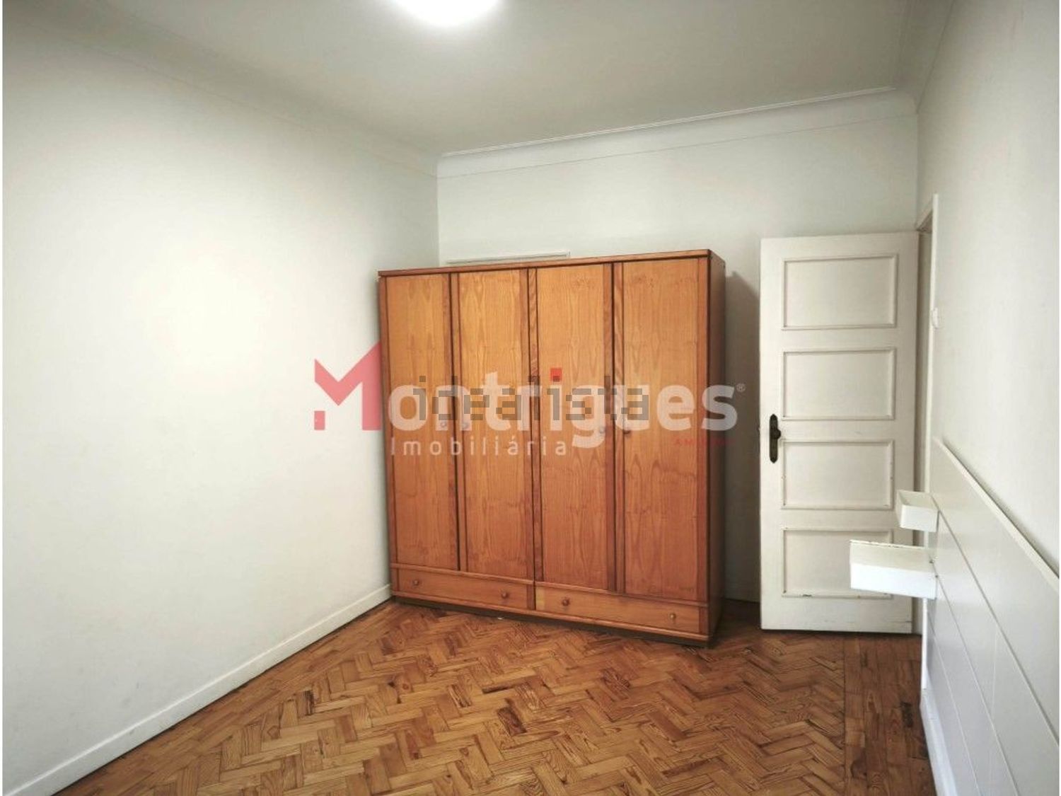 公寓 t4出售在Avenida Alfredo da Silva - 卧室