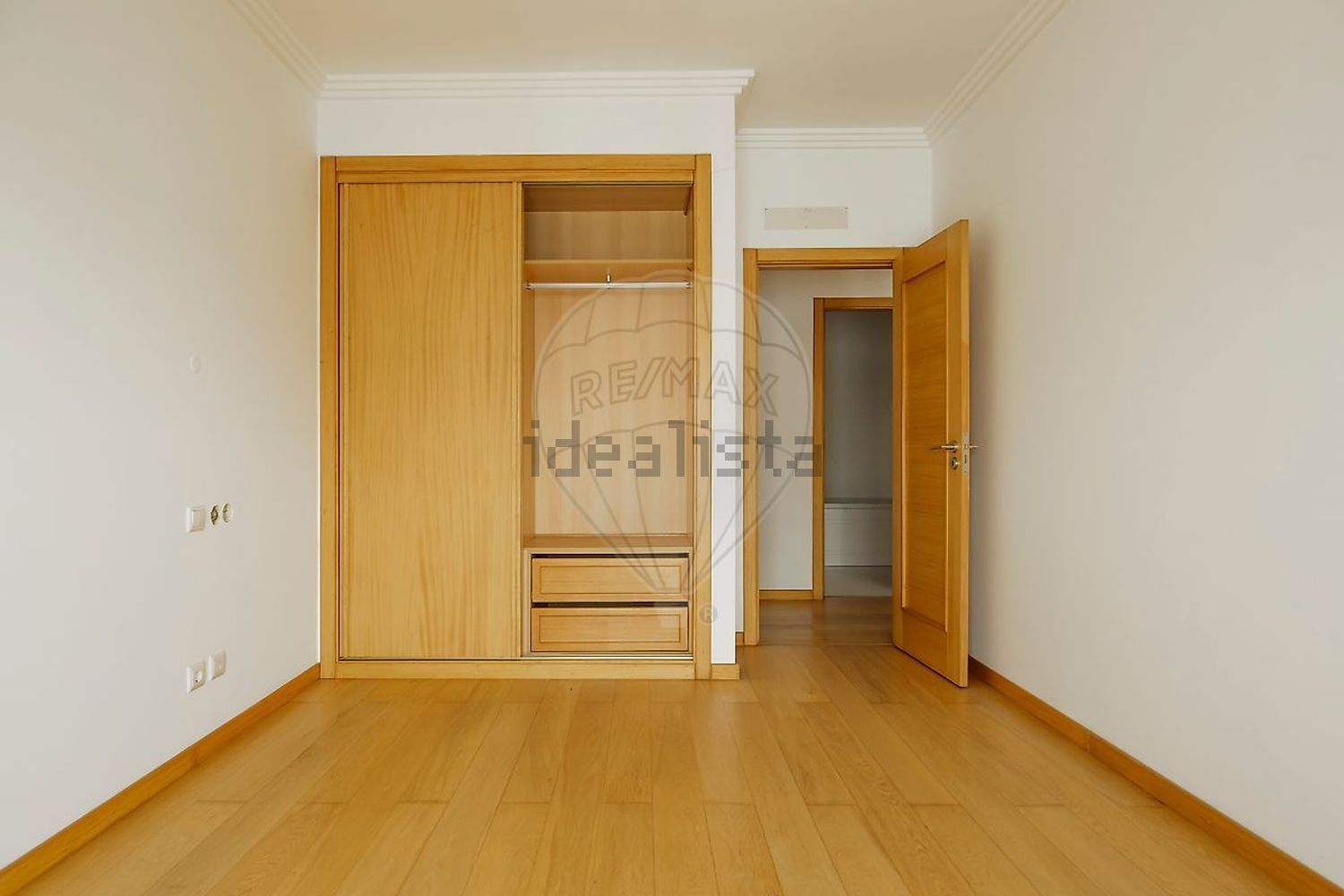 出租公寓 t3在Estrada de Paço de Arcos - 试衣间