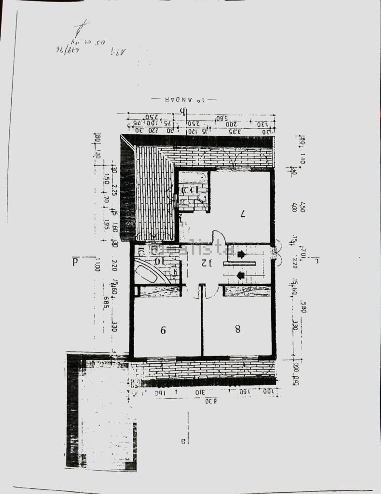 小楼房或独栋别墅出售在Vale Figueira - Carcereira - 平面图