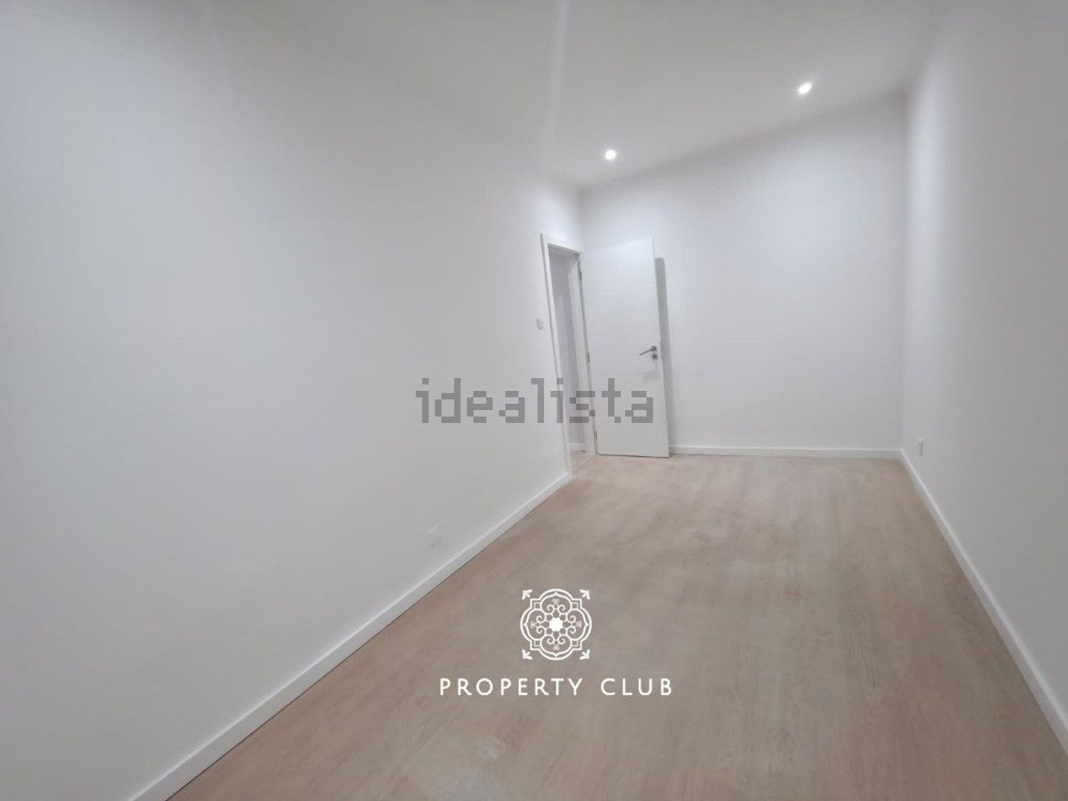 公寓 t3出售在Avenida Comandante Luís António da Silva - 居住