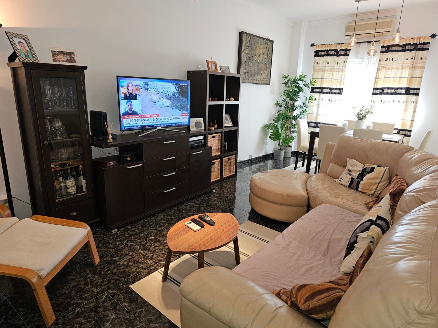 出租房间在Santa Iria de Azoia - São João da Talha - Bobadela - 客厅