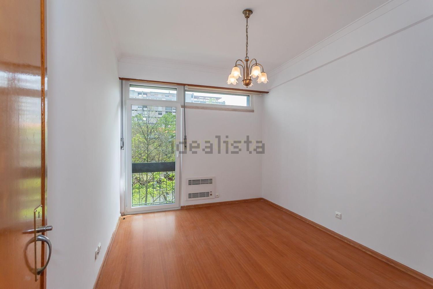 公寓 t3出售在Rua Capitão Tenente Oliveira e Carmo, 143 - 居住