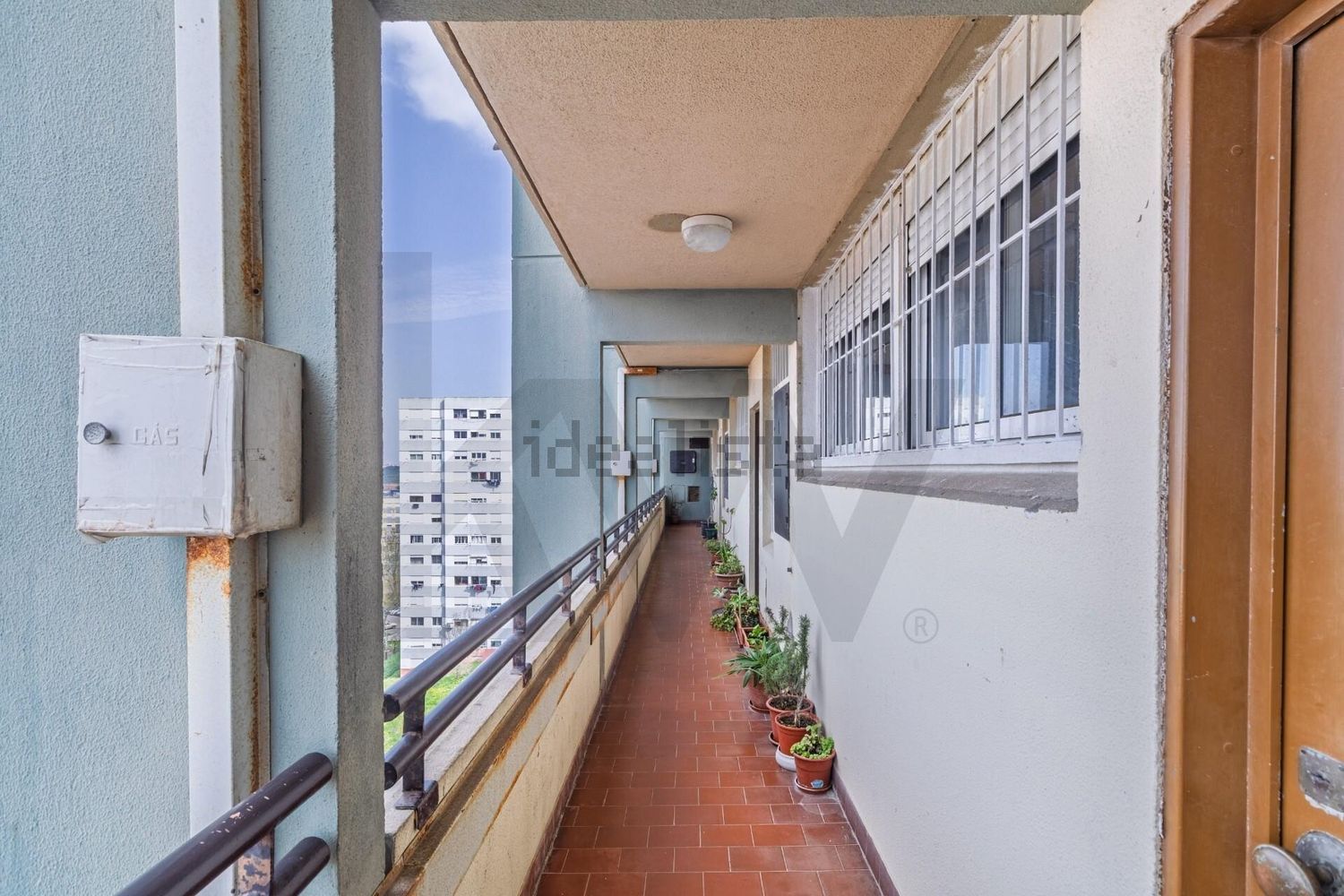 公寓 t2出售在Santo António dos Cavaleiros e Frielas - 阳台