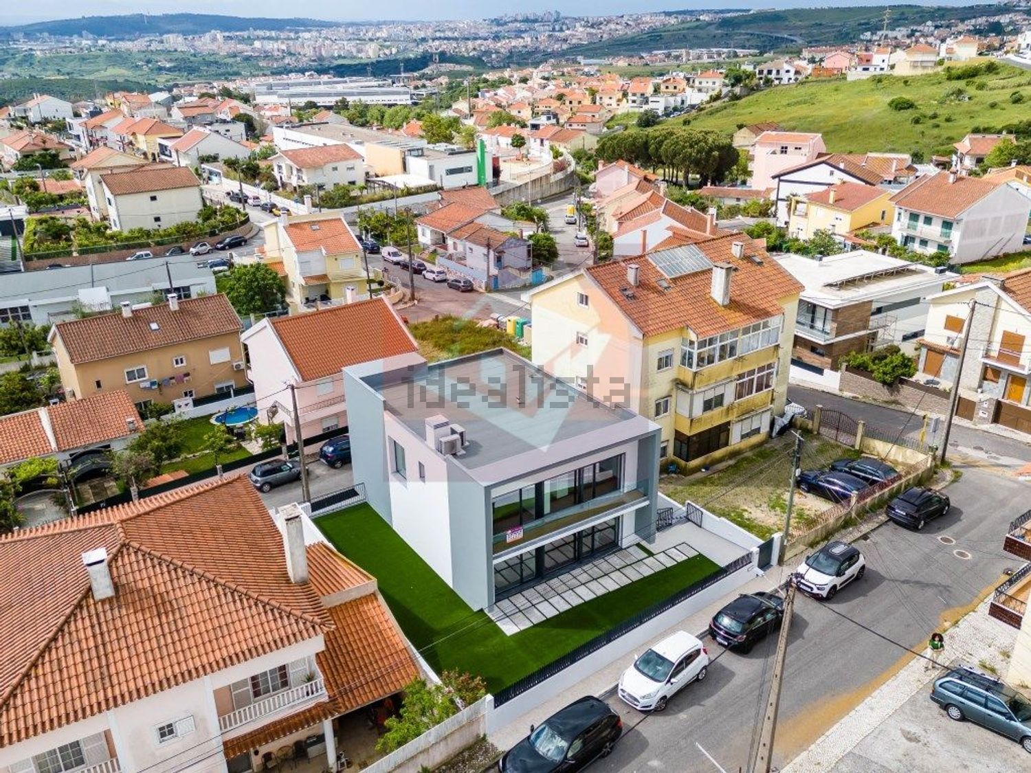 小楼房或独栋别墅出售在Pontinha e Famões - 视线