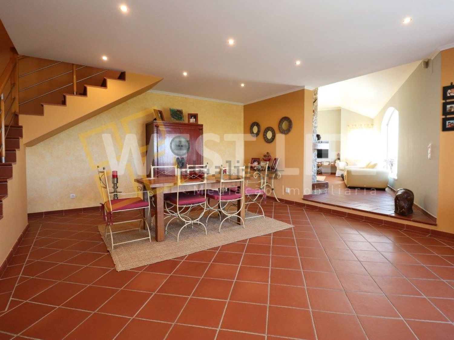 小楼房或独栋别墅出售在Vila de Colares - Mucifal - 客厅