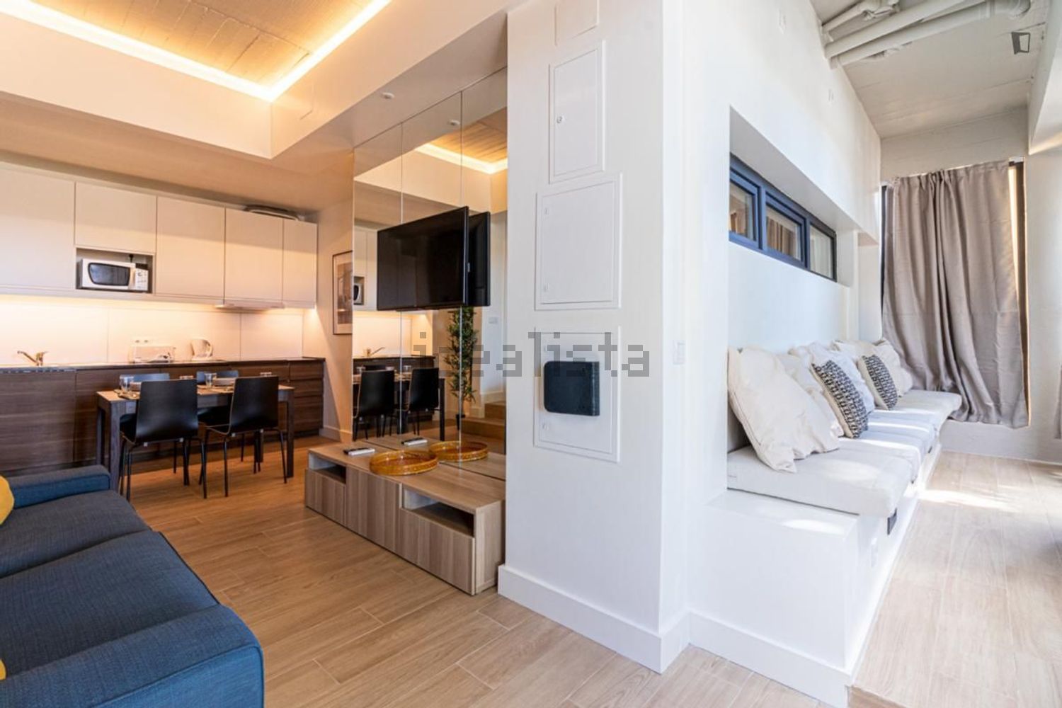 出租房间在Rua Luís Cristino da Silva - 客厅