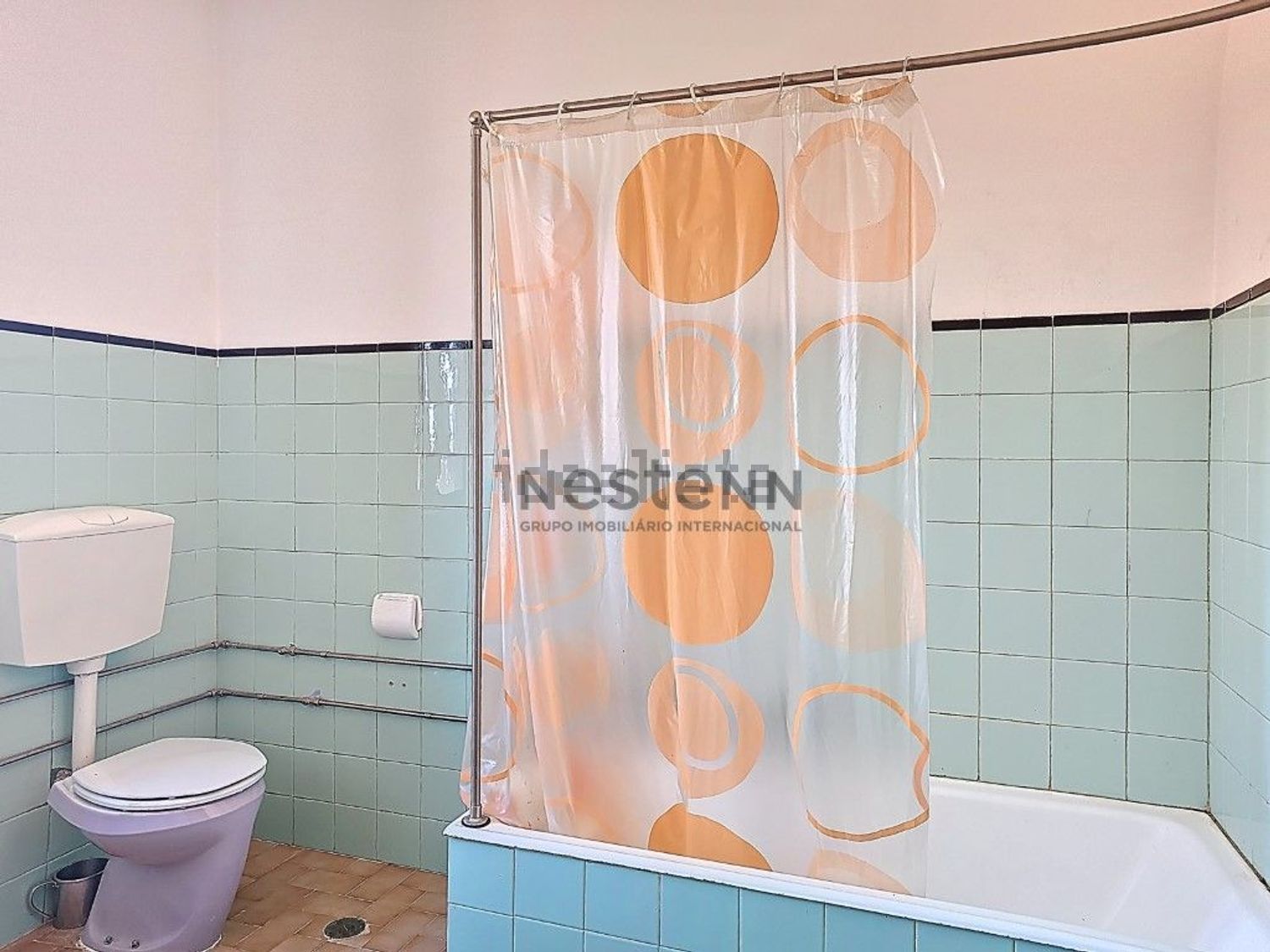 小楼房或独栋别墅出售在Lamas e Cercal - 卫生间