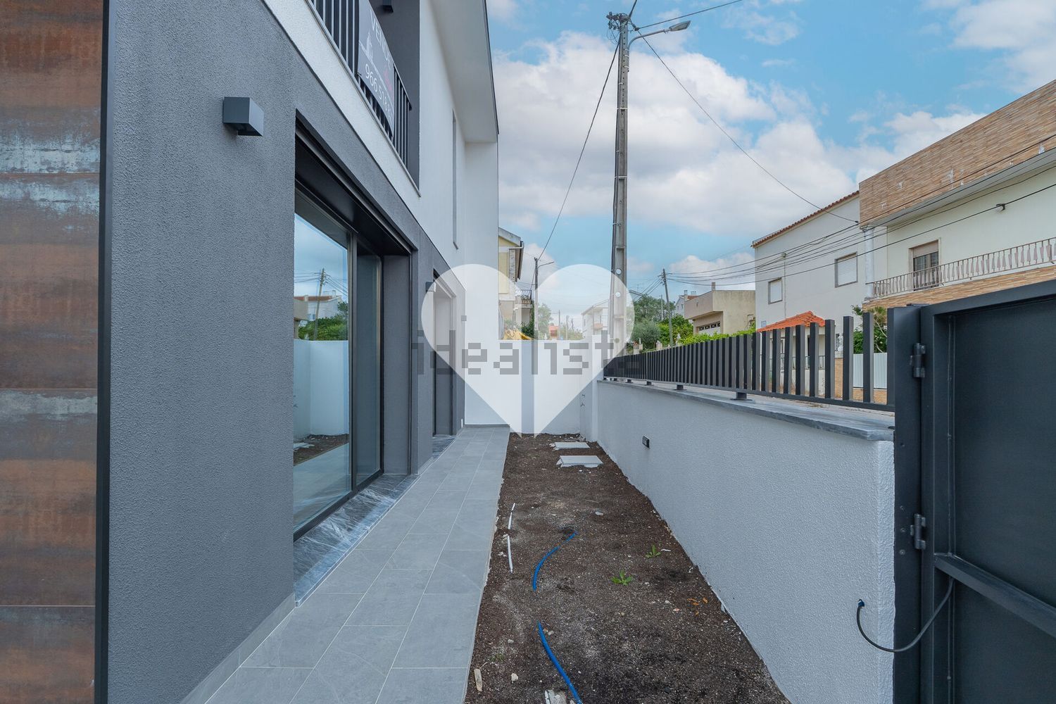 小楼房或独栋别墅出售在Santa Iria de Azoia - São João da Talha - Bobadela - 阳台