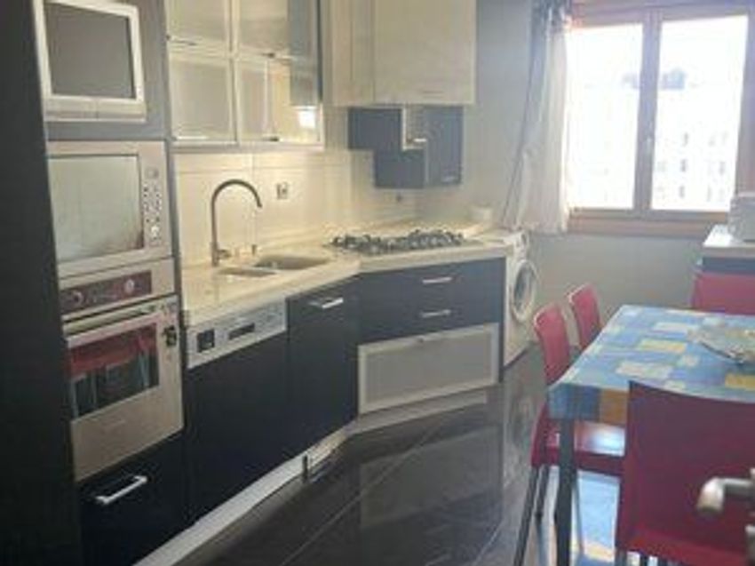 出租公寓 t2在Avenida Diogo Cão, 21