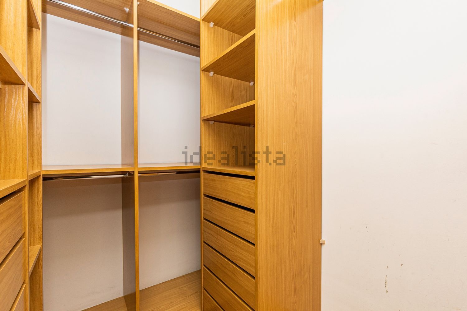 出租公寓 t4在Rua Major Neutel de Abreu - 试衣间