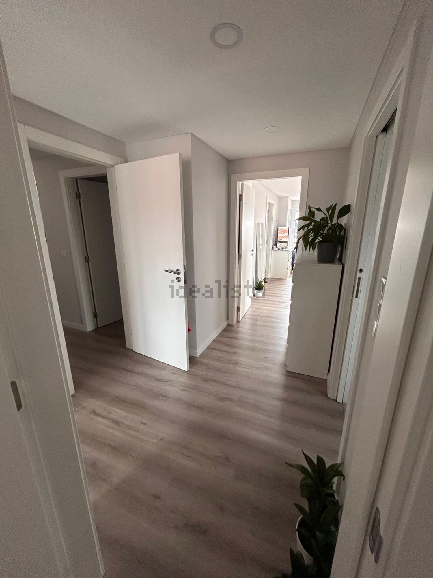 公寓 t3出售在Rua de Milão, 28 - 过道