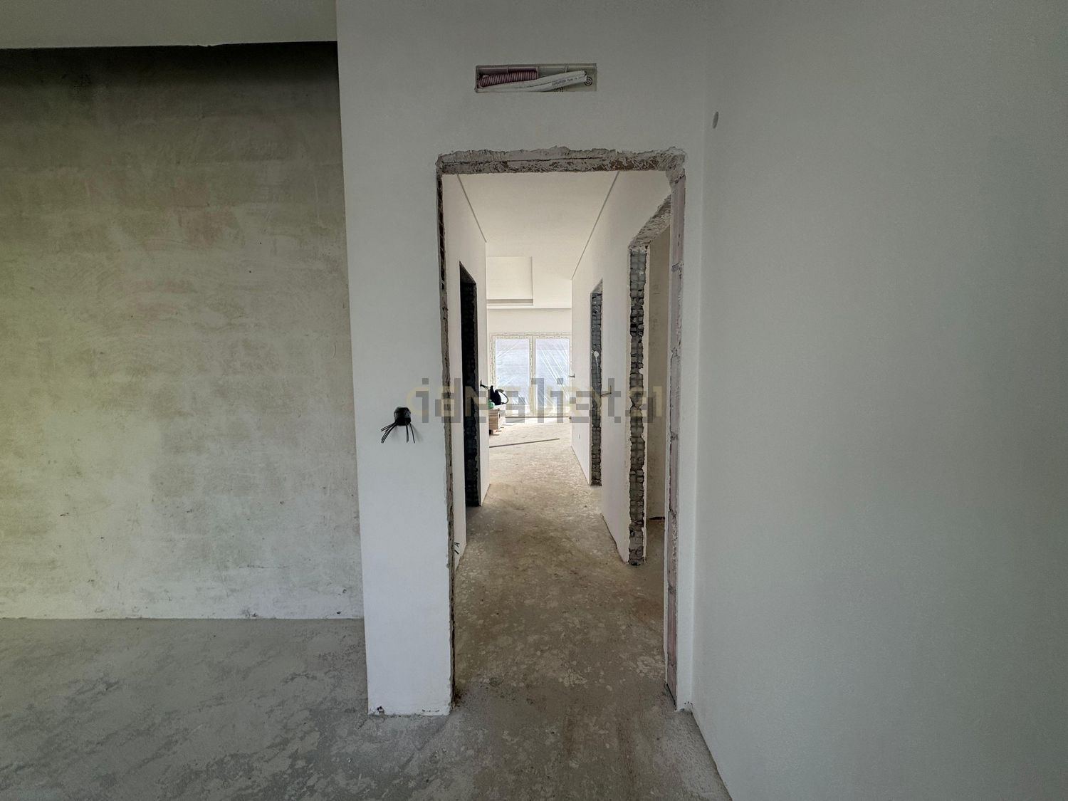 小楼房或独栋别墅出售在Rua Doutora Sara Benoliel, 2866 - 过道