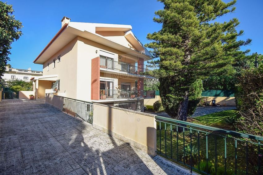 小楼房或独栋别墅出售在Rua da Quinta das Palmeiras