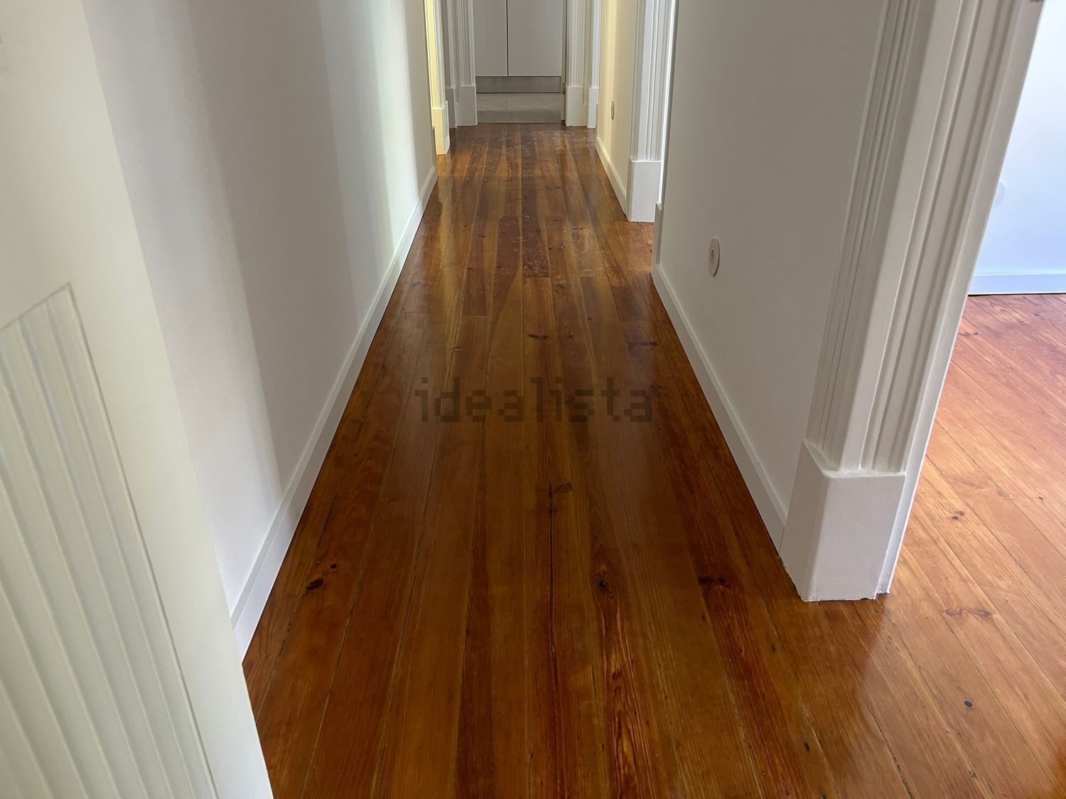 公寓 t3出售在Avenida General Roçadas, 105 - 过道