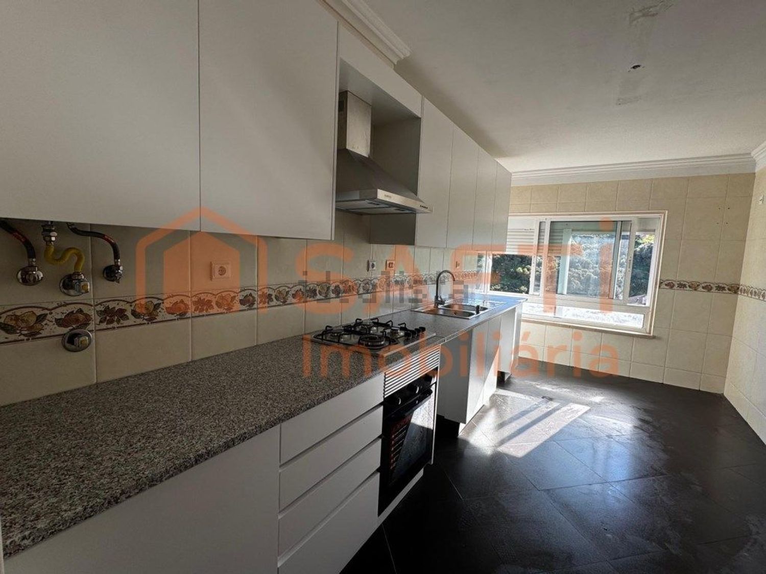 出租公寓 t3在Praceta Terras da Mina, 3 - 厨房