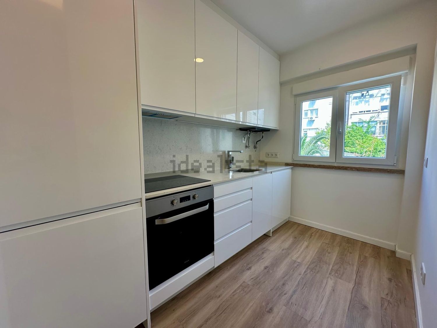 出租公寓 t2在Estrada de Benfica - 厨房