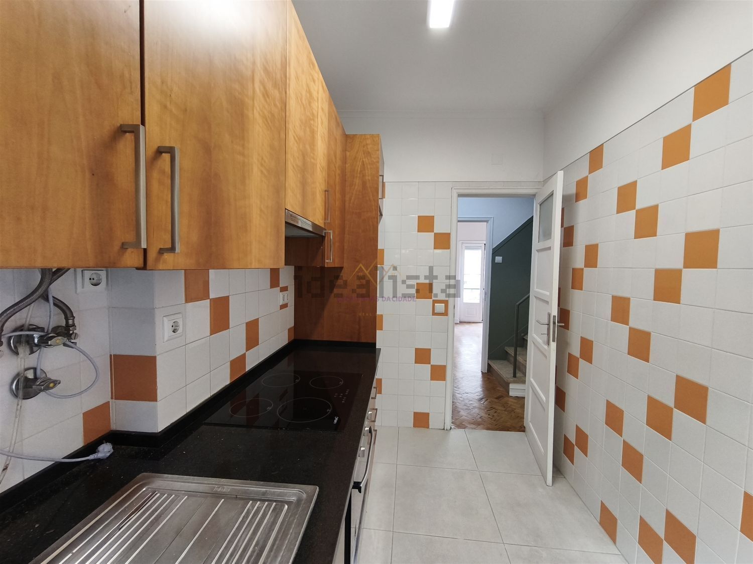 出租公寓 t3在Rua do Vale de Santo António s/n - 厨房