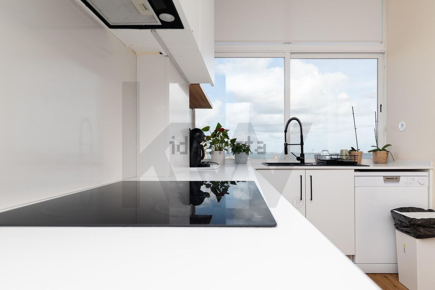 公寓 t2出售在Rua General Justiniano Padrel s/n - 厨房