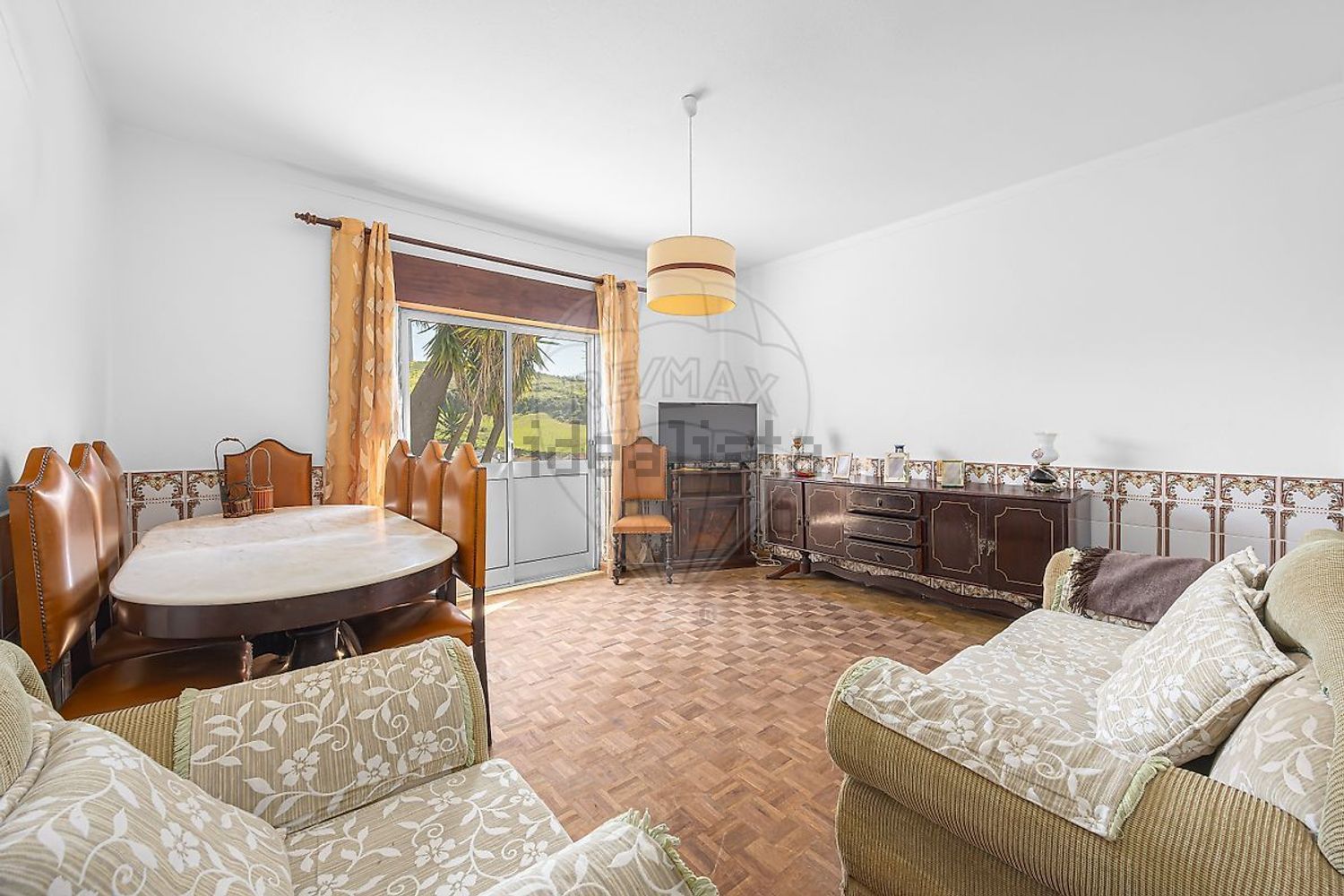 小楼房或独栋别墅出售在Rua das Adegas - 卧室