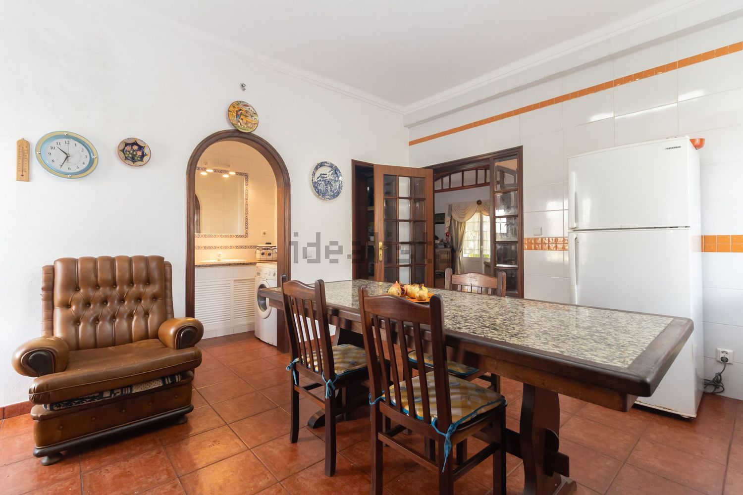 小楼房或独栋别墅出售在Avenida Padre Nabeto - 客厅