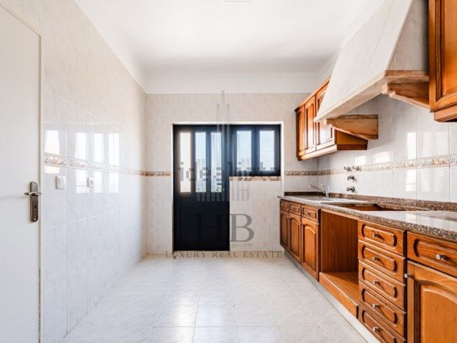 出租小楼房或独栋别墅在Rua do Arneiro - 厨房