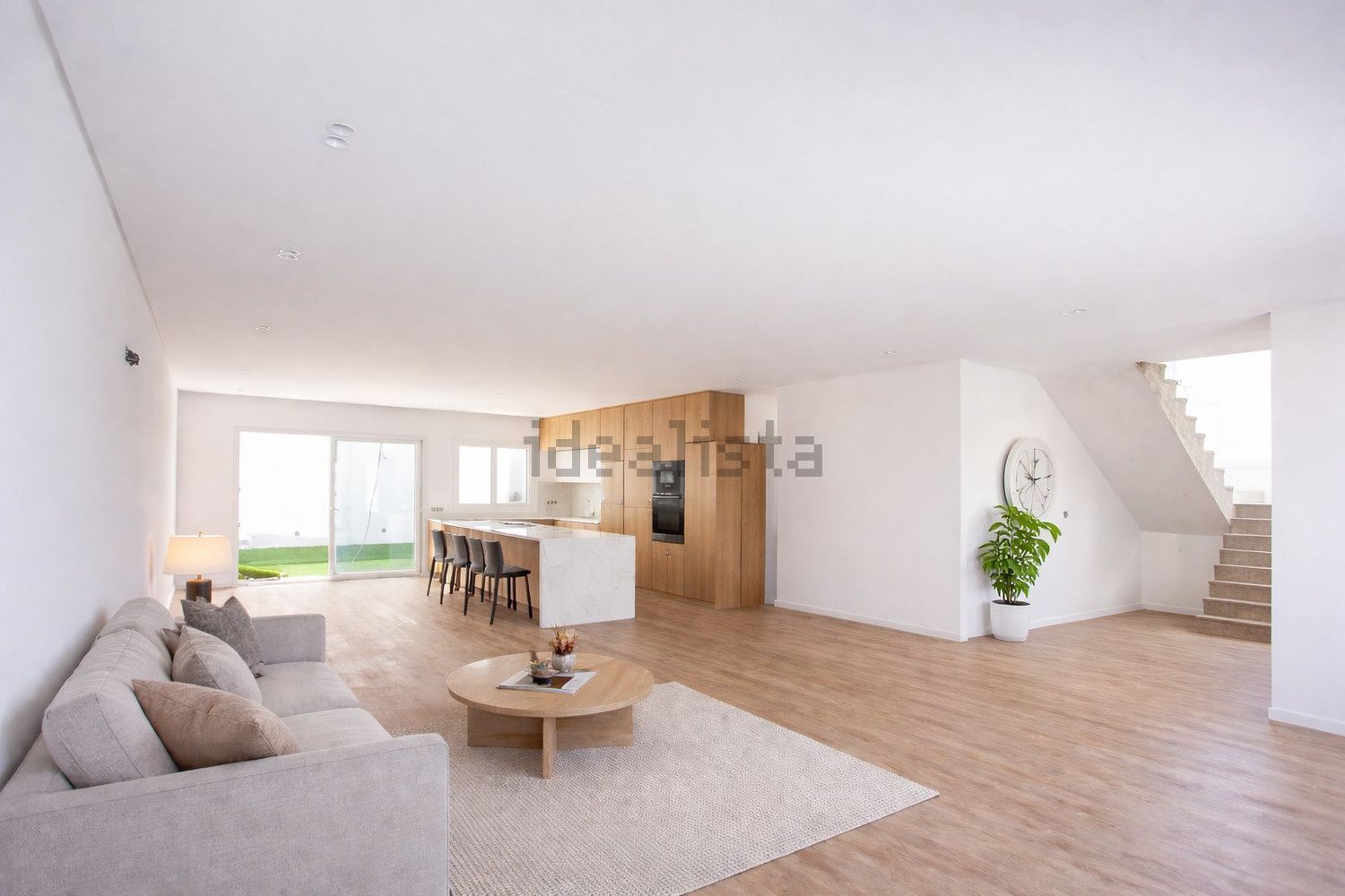 双拼别墅出售在Avenida Raul Brandão - 客厅