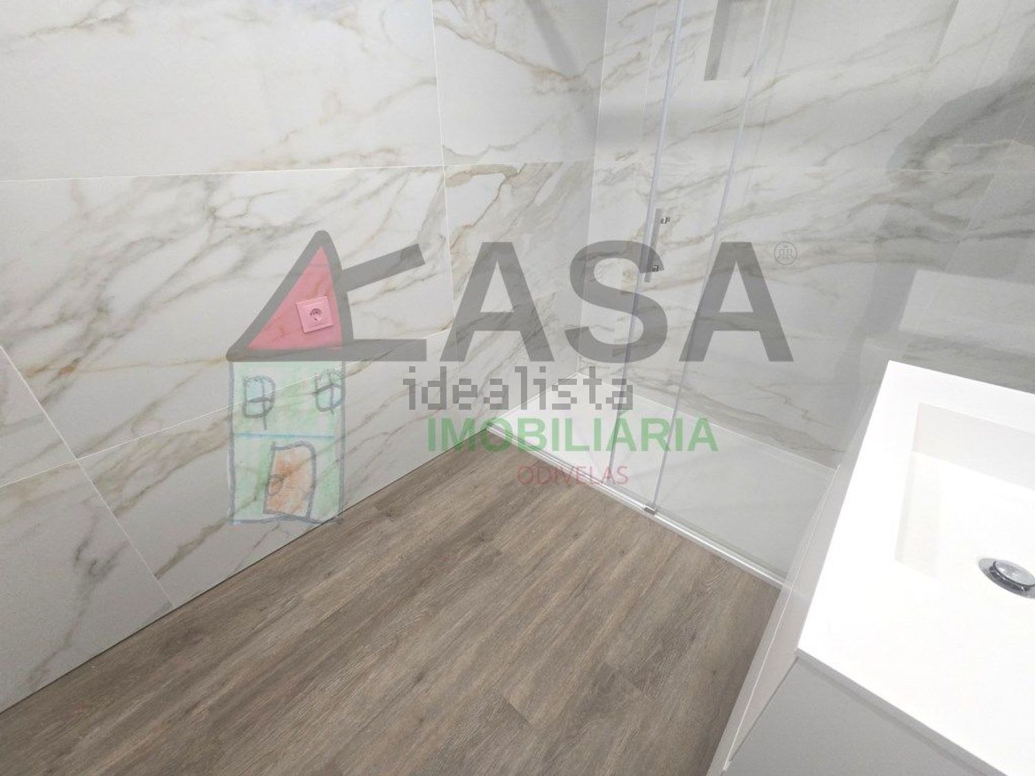 公寓 t2出售在Avenida Doutor António Silva Marques, 10 - 卫生间