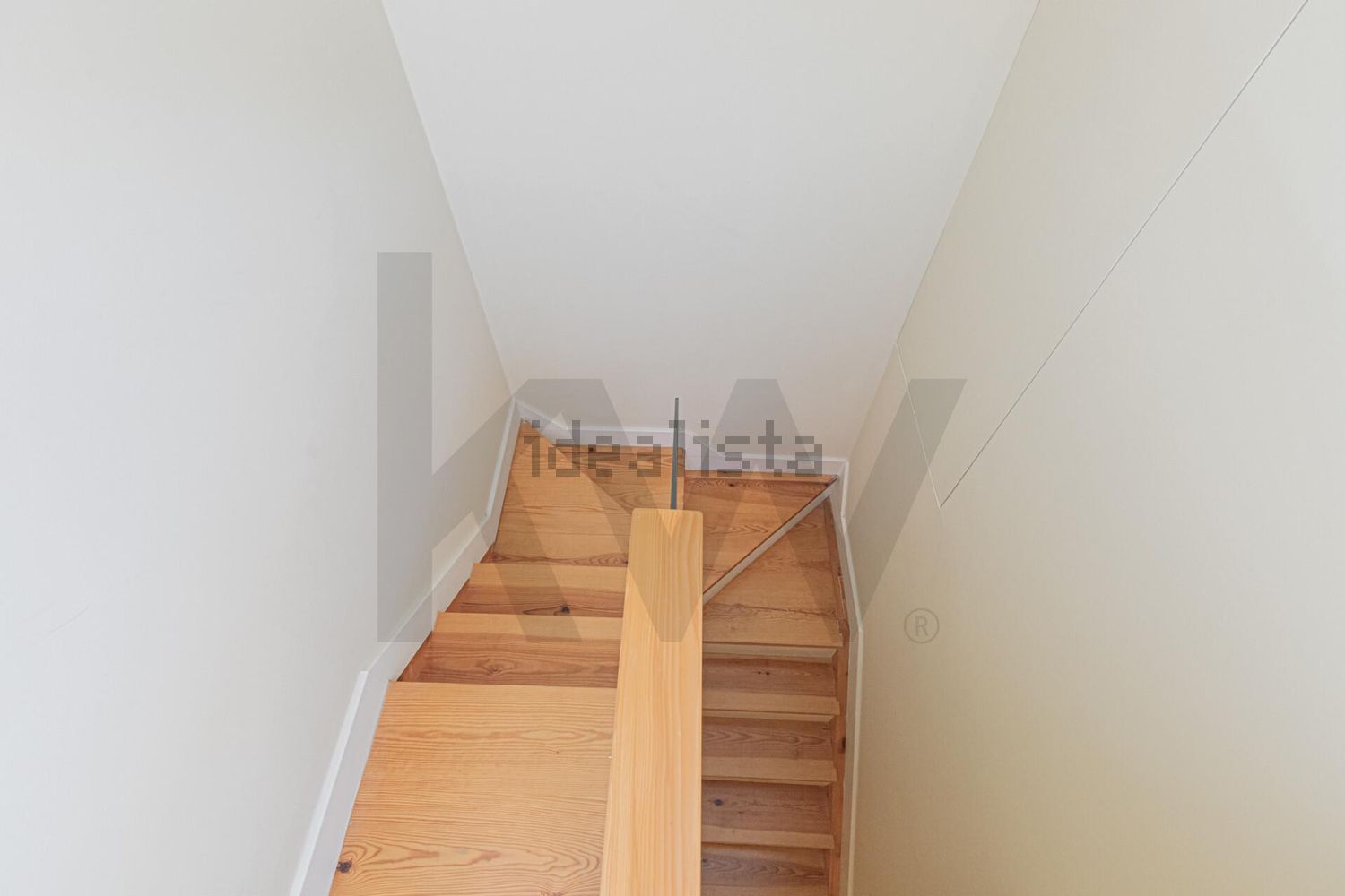 复式公寓出售在Rua Castelo Branco Saraiva, 66 - 详情