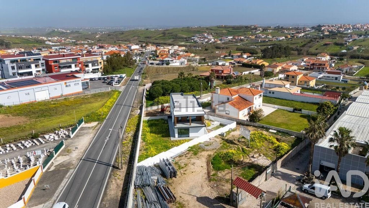 小楼房或独栋别墅出售在São Pedro da Cadeira - 视线