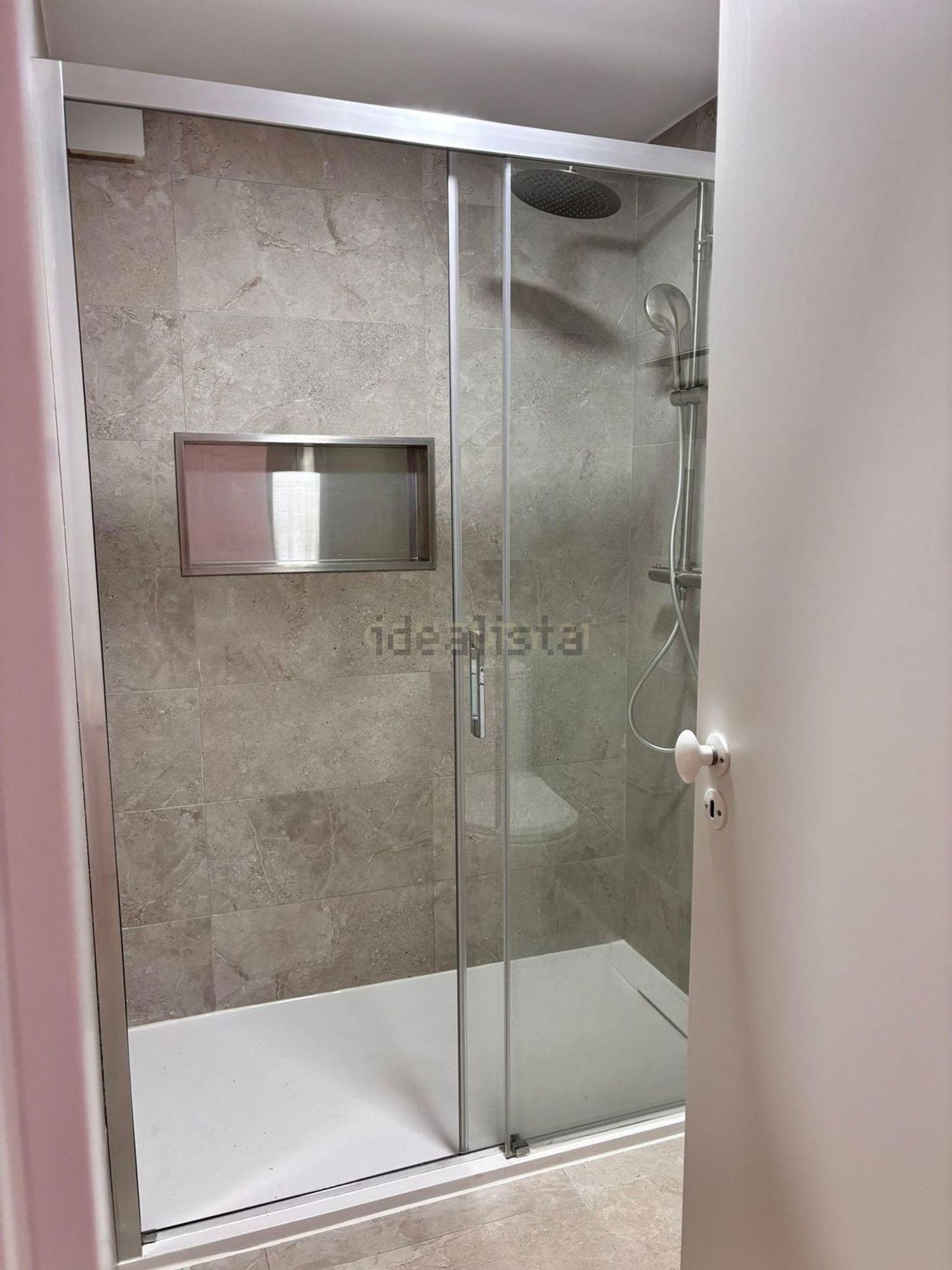 出租公寓 t2在Praceta Fernandes de Sá, 30 - 卫生间