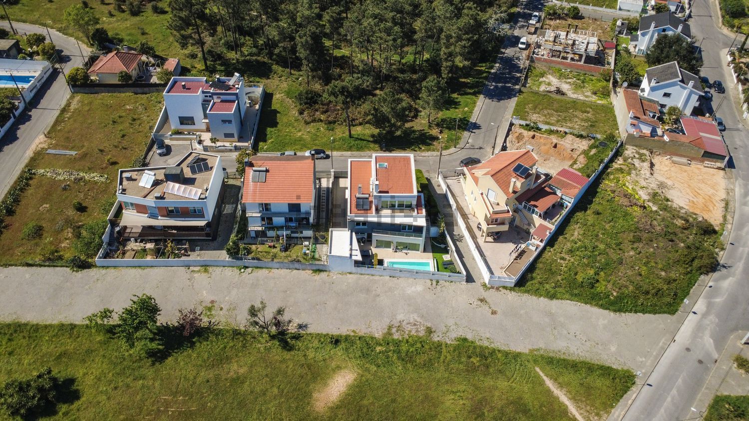 小楼房或独栋别墅出售在Rua Jorge Brum do Canto - 游泳池