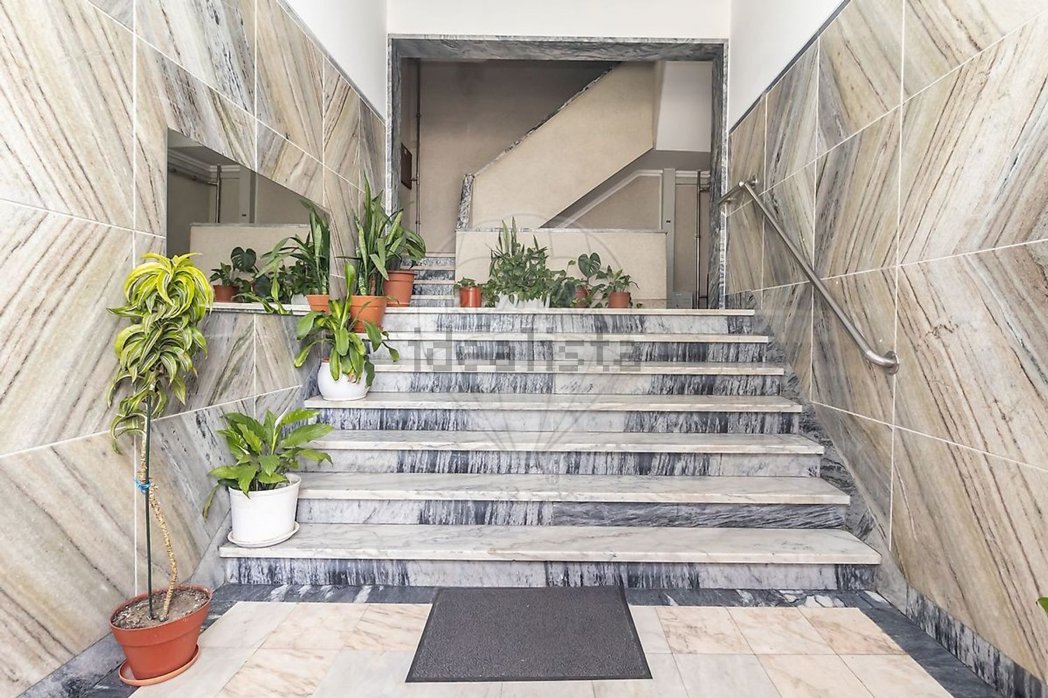 公寓 t3出售在Rua Infante Dom Augusto - 详情