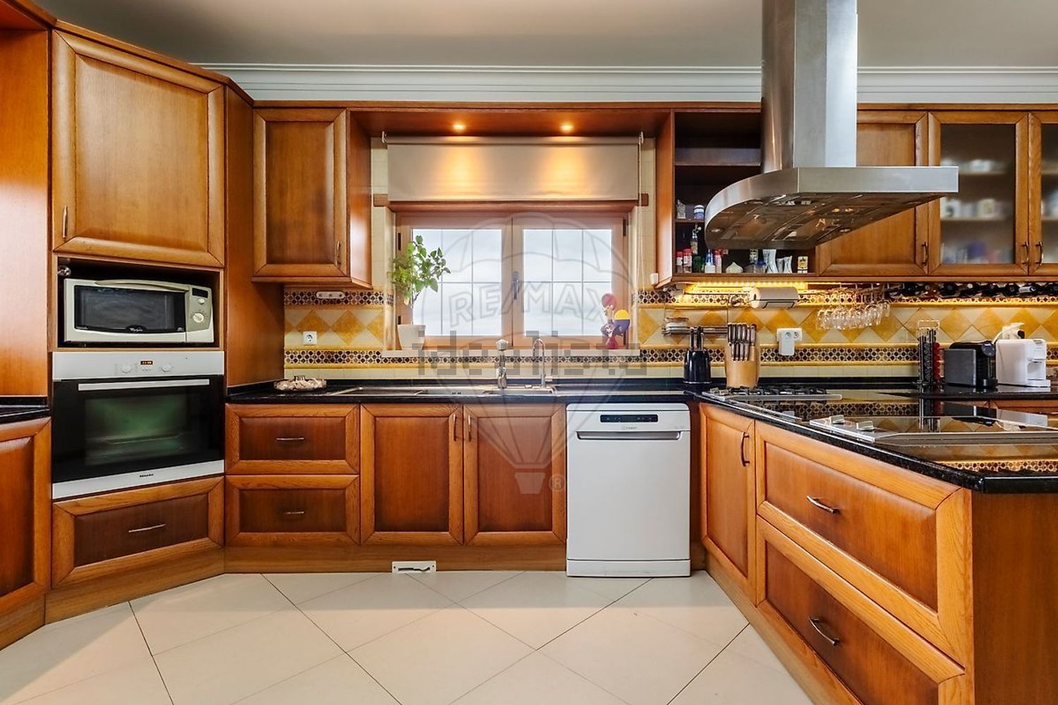 小楼房或独栋别墅出售在Estrada de Paços - 厨房