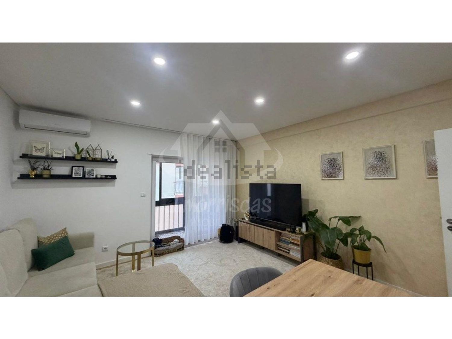 公寓 t2出售在Rua 5 de Outubro - 客厅