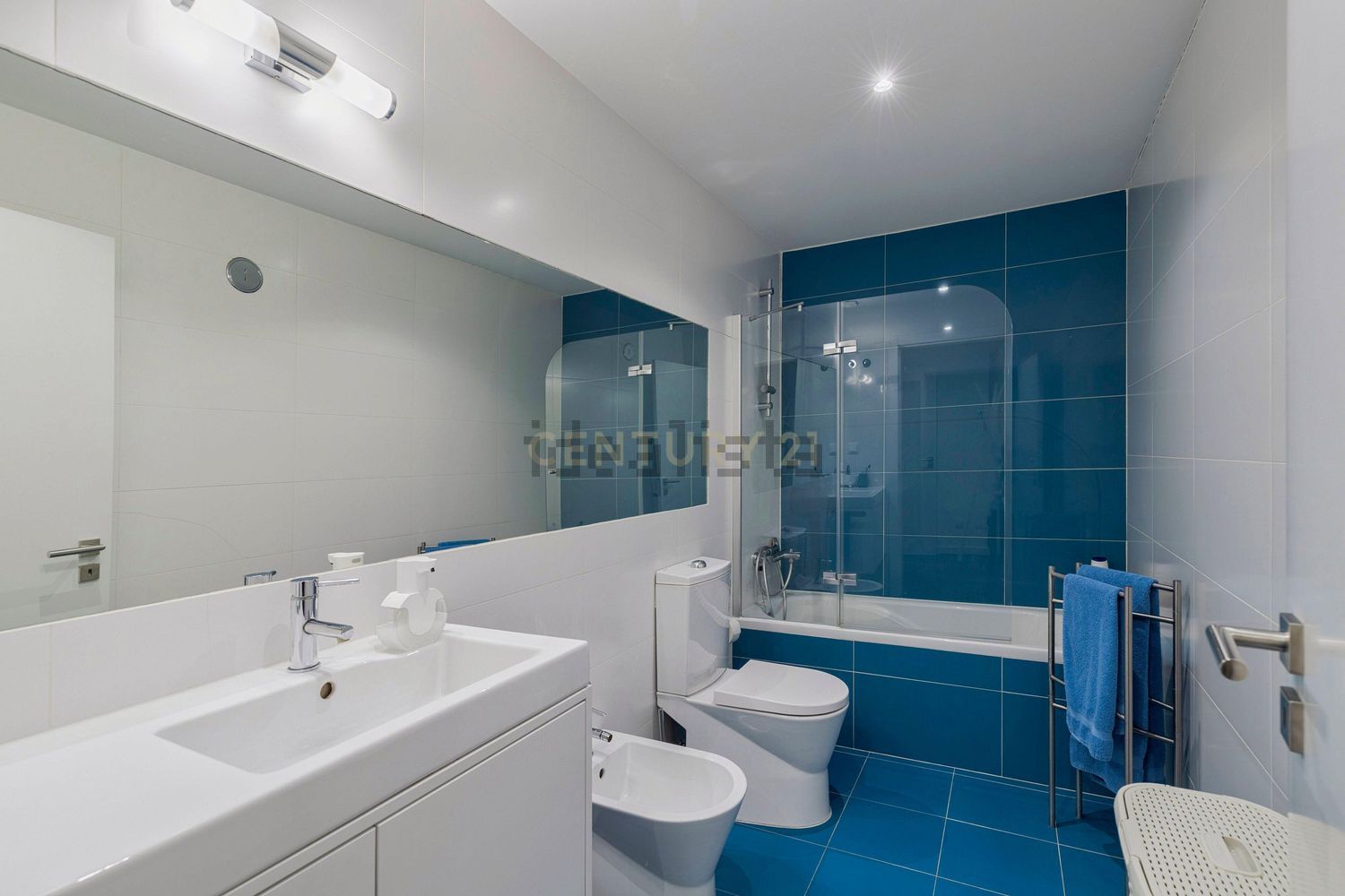 公寓 t1出售在Rua Vergílio Ferreira, 5 - 卫生间