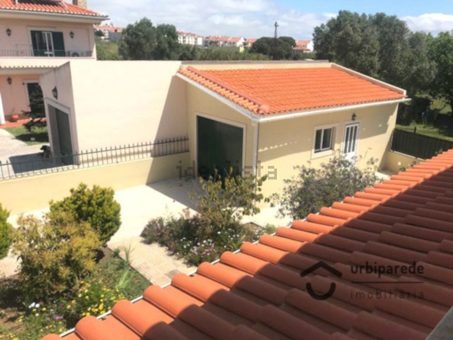 出租小楼房或独栋别墅在Praceta Susana Feitor s/n - 停车位