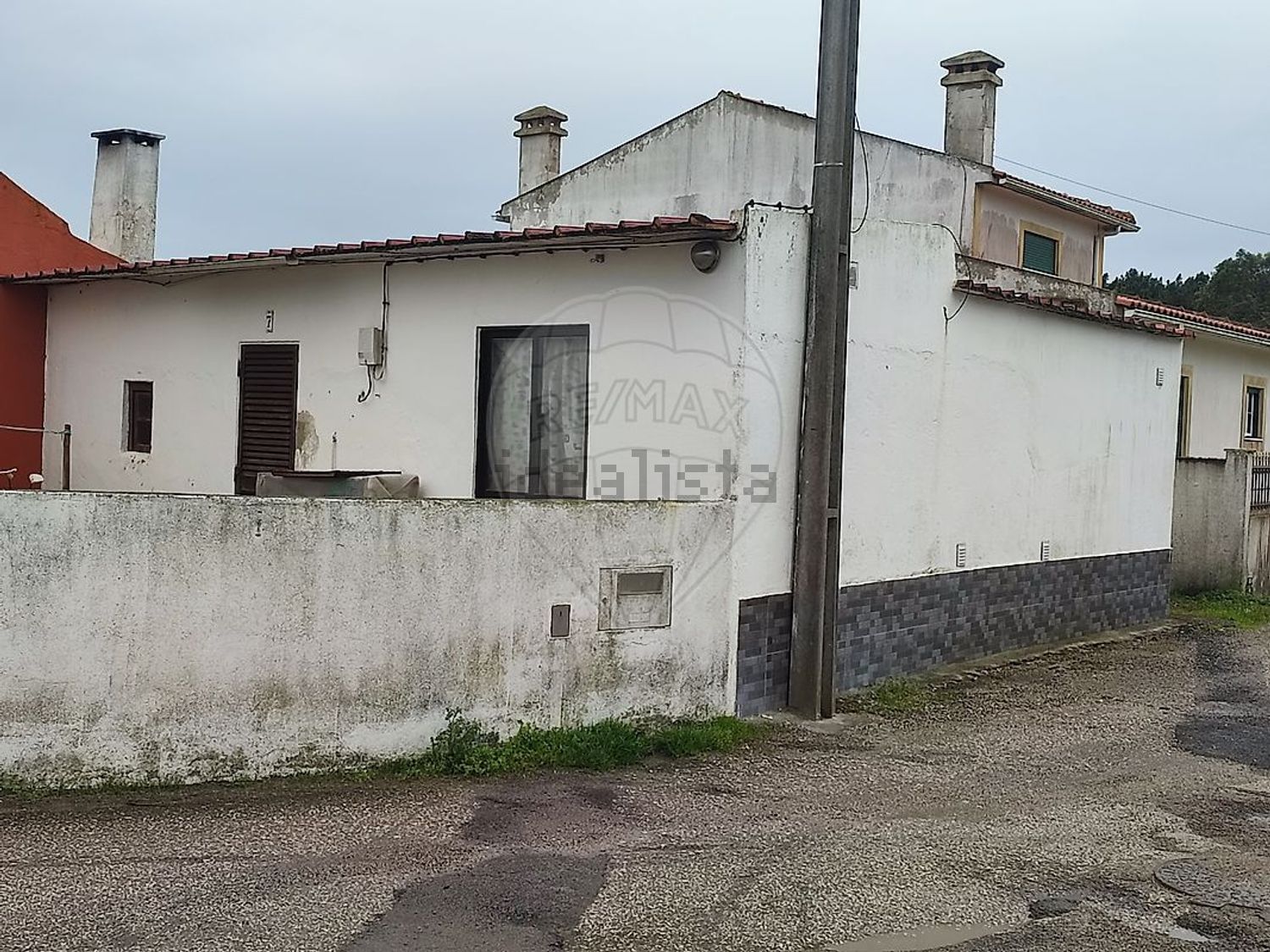 小楼房或独栋别墅出售在Rua das Portelinhas - 外立面