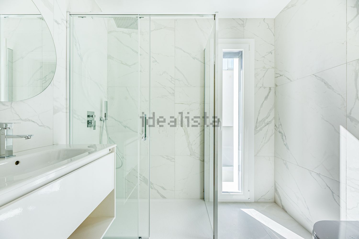 小楼房或独栋别墅出售在Santa Iria de Azoia - São João da Talha - Bobadela - 卫生间