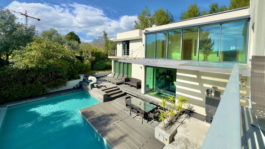 小楼房或独栋别墅出售在Rua B1 da Quinta dos Alcoutins, 10