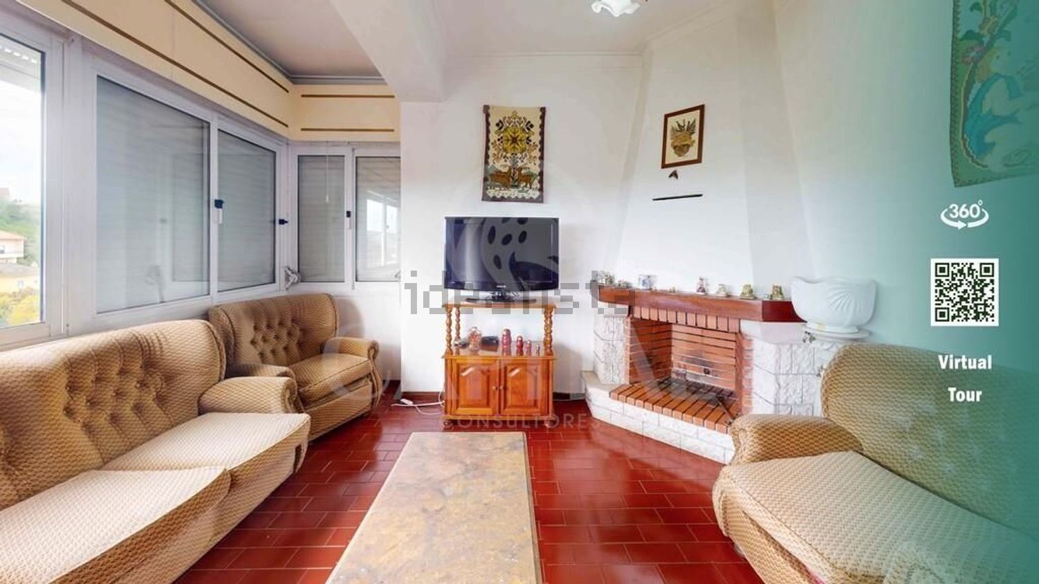 小楼房出售在Rinchoa - 客厅