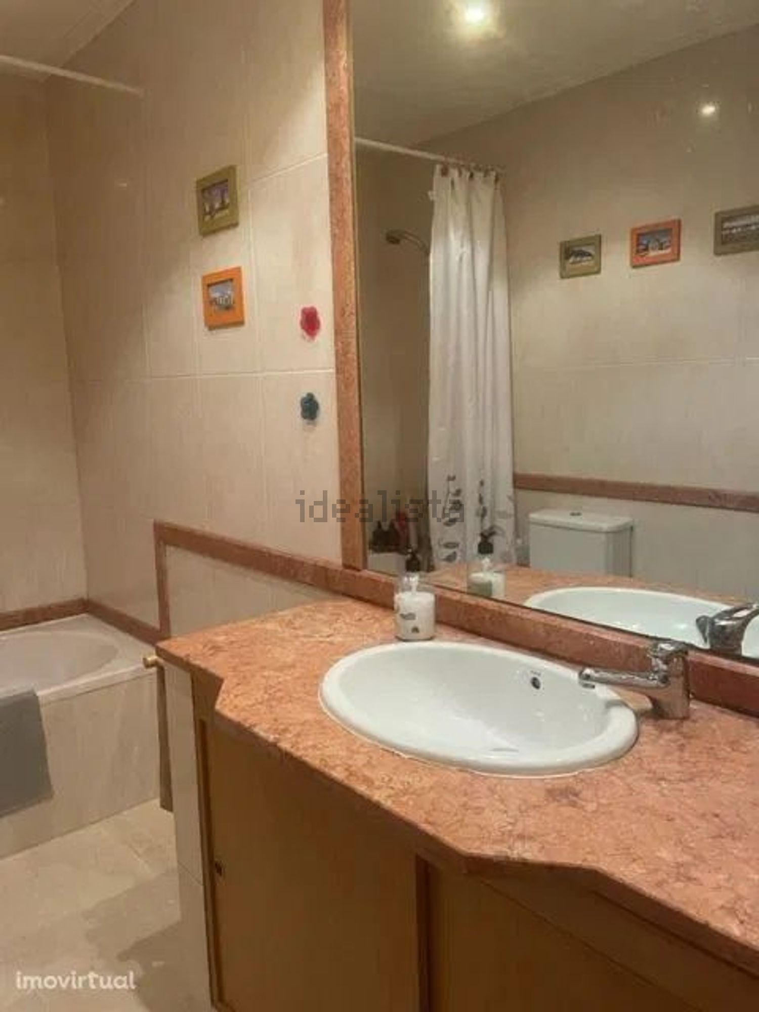 出租房间在Rua Dom Afonso Henriques, 50 - 卫生间