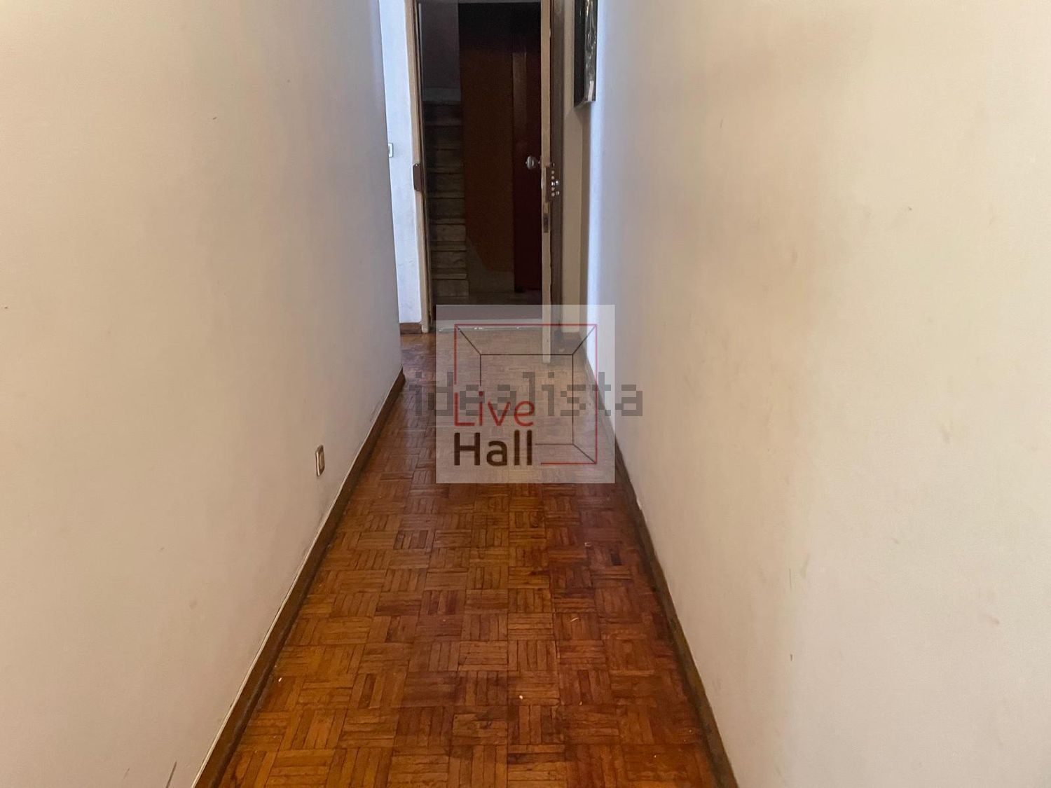 公寓 t2出售在Rua Padre Américo - 过道