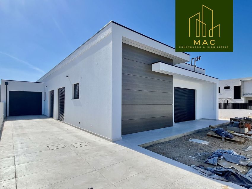 小楼房或独栋别墅出售在Brejos de Azeitão