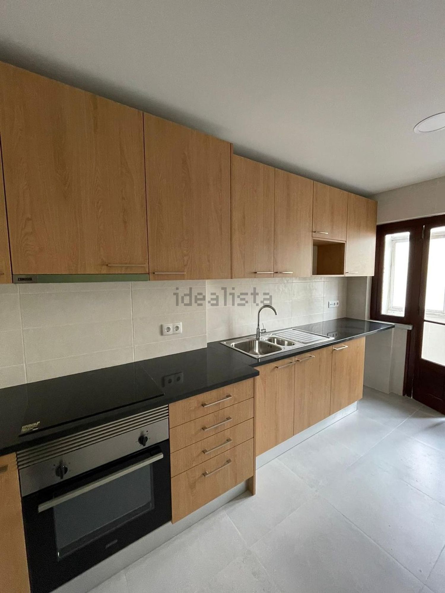 出租t0（单人公寓）在Rua Dom Nuno Álvares Pereira, 8 - 厨房